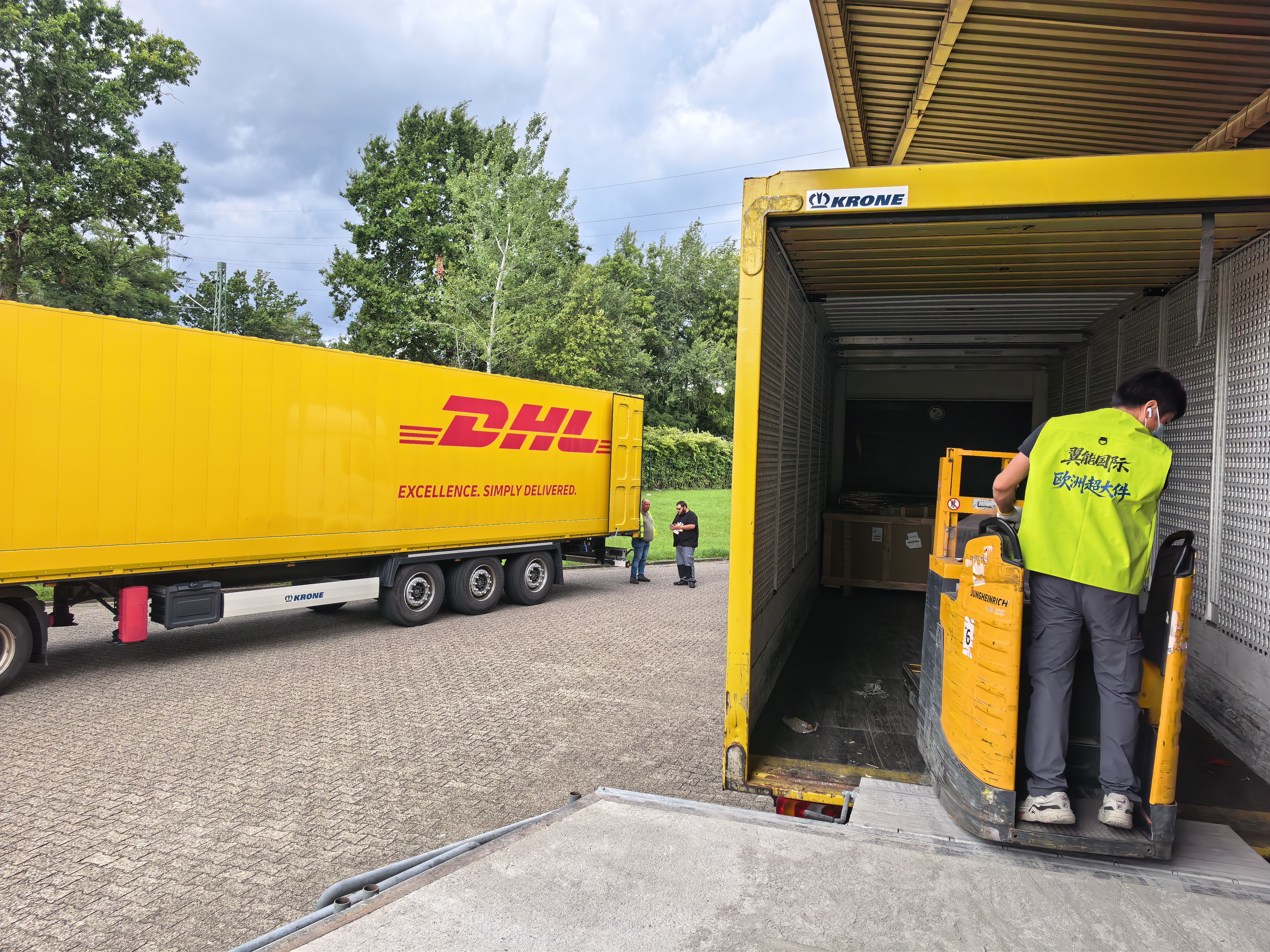 YEN Logistics · Europe oversize truck